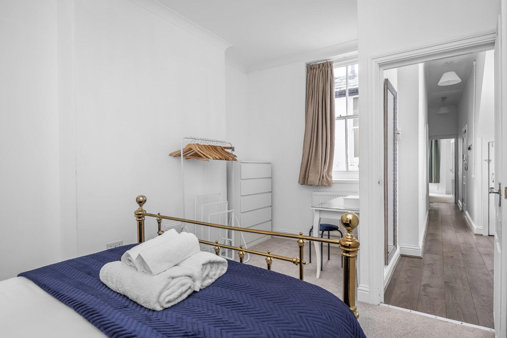2 Bedroom Flat - With King Sized Beds, Netflix And Sky - Perfect For Contractors, Vacation Guests Or Those Relocating Appartement