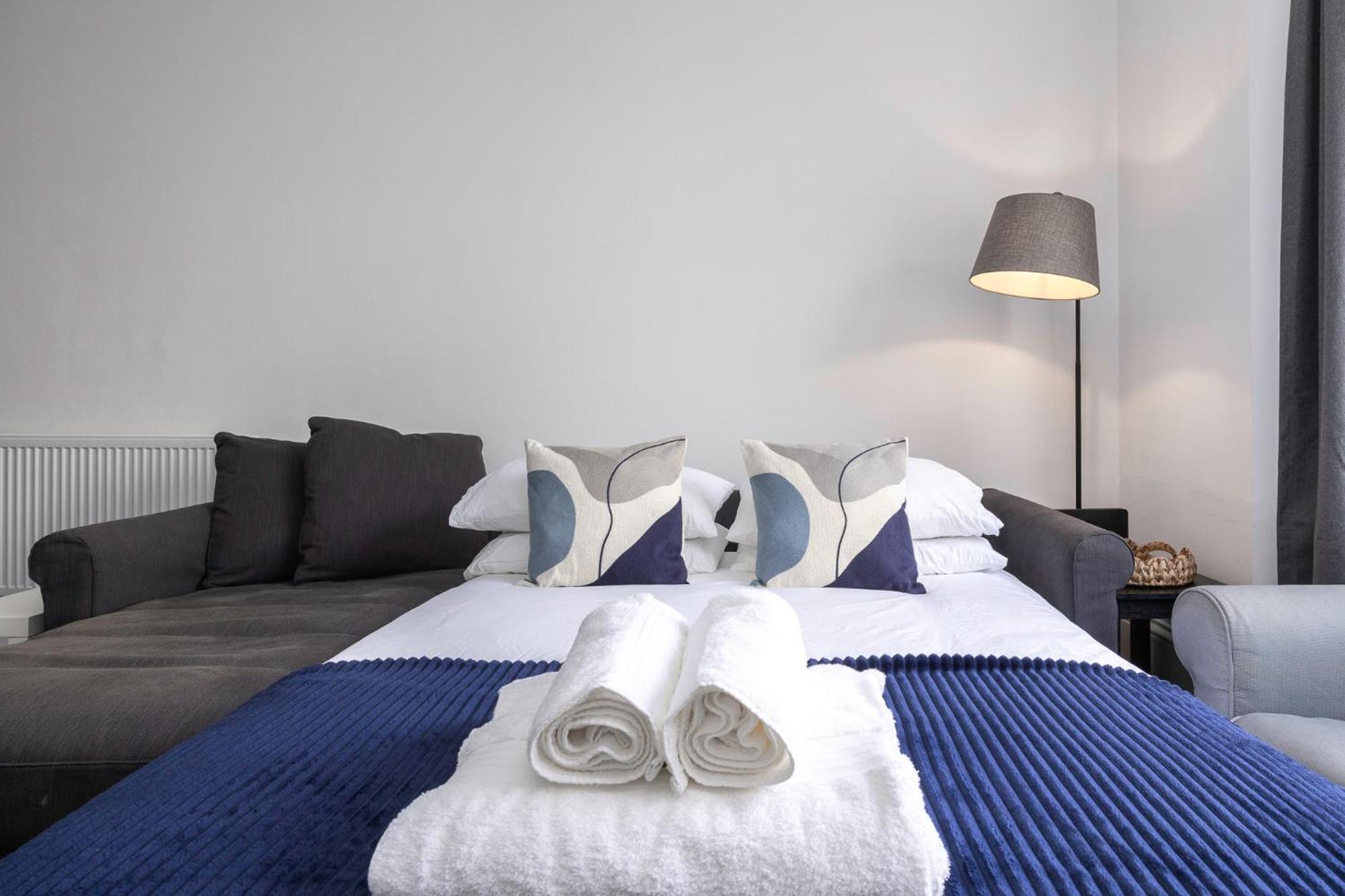 Appartement 2 Bedroom Flat - With King Sized Beds, Netflix And Sky - Perfect For Contractors, Vacation Guests Or Those Relocating Hove
